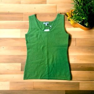 Neiman Marcus cashmere sleeveless sweater